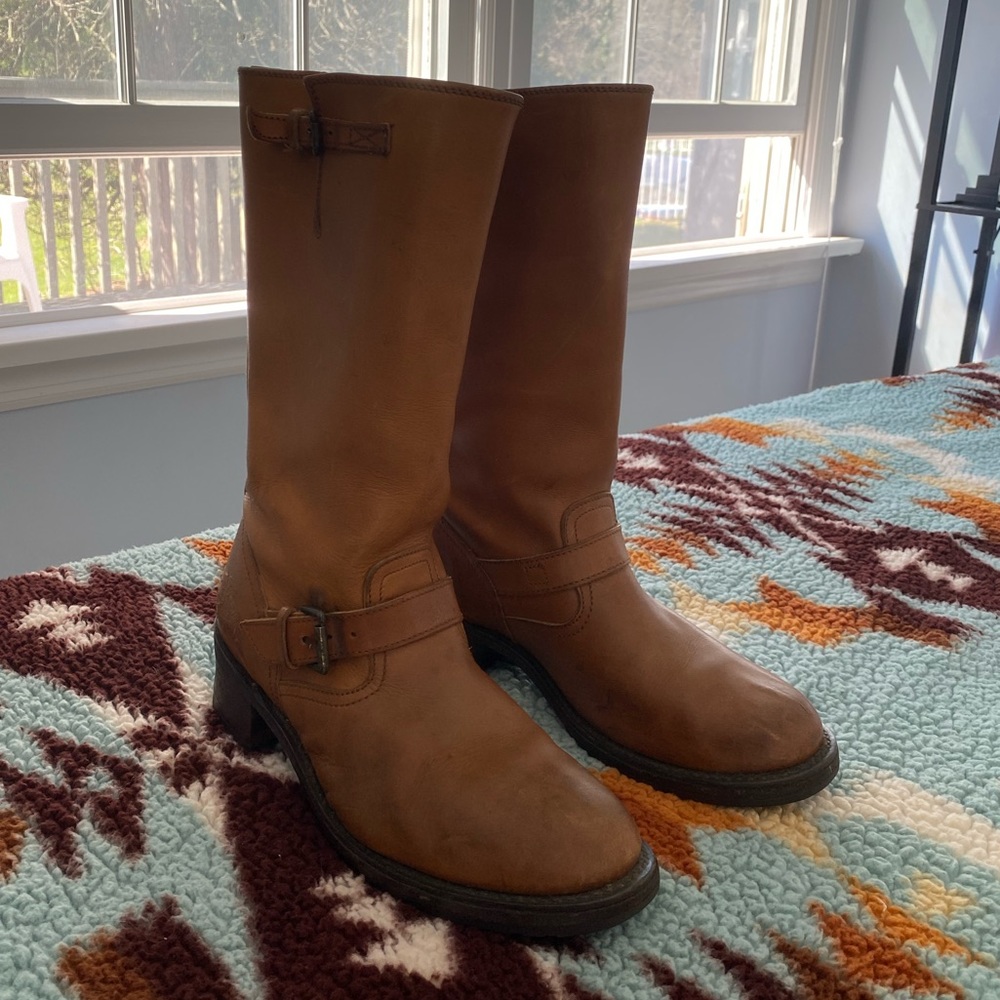 Used Genuine Frye Veronica Short boot